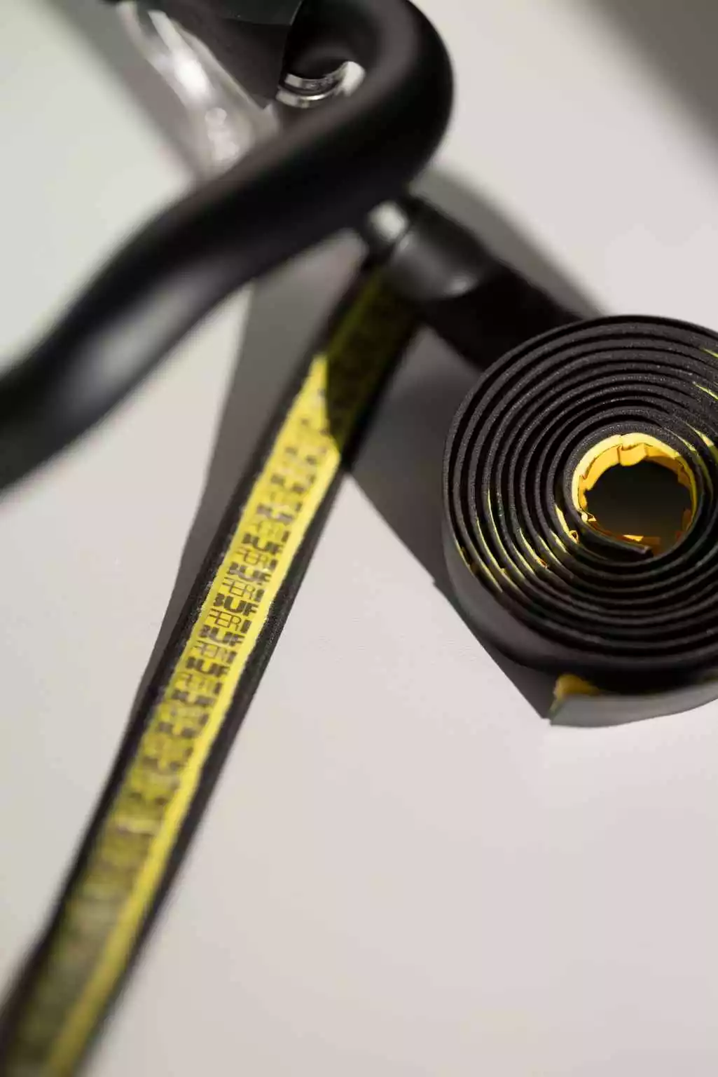 BF EXTRACUSH Lenkerband, Schwarz Von VELOPLUS SWISS DESIGN 4 BF EXTRACUSH Lenkerband, Schwarz Von VELOPLUS SWISS DESIGN – Bild 4