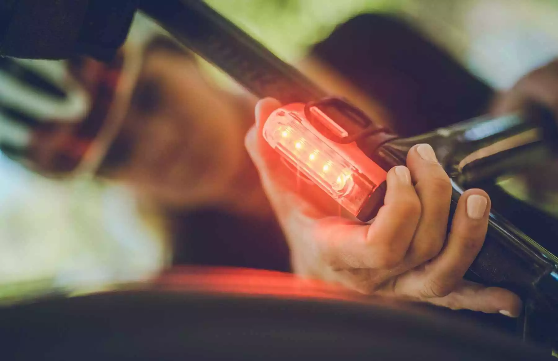 MACRO DRIVE 1300XL / STRIP PRO Lichtset, Schwarz Von LEZYNE 3 MACRO DRIVE 1300XL / STRIP PRO Lichtset, Schwarz Von LEZYNE – Bild 3