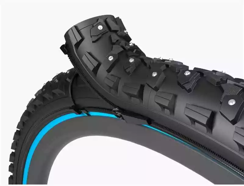 RETYRE SKIN WINTER TRAVELLER 700 X 47C, Schwarz Von RETYRE 2 RETYRE SKIN WINTER TRAVELLER 700 X 47C, Schwarz Von RETYRE – Bild 2