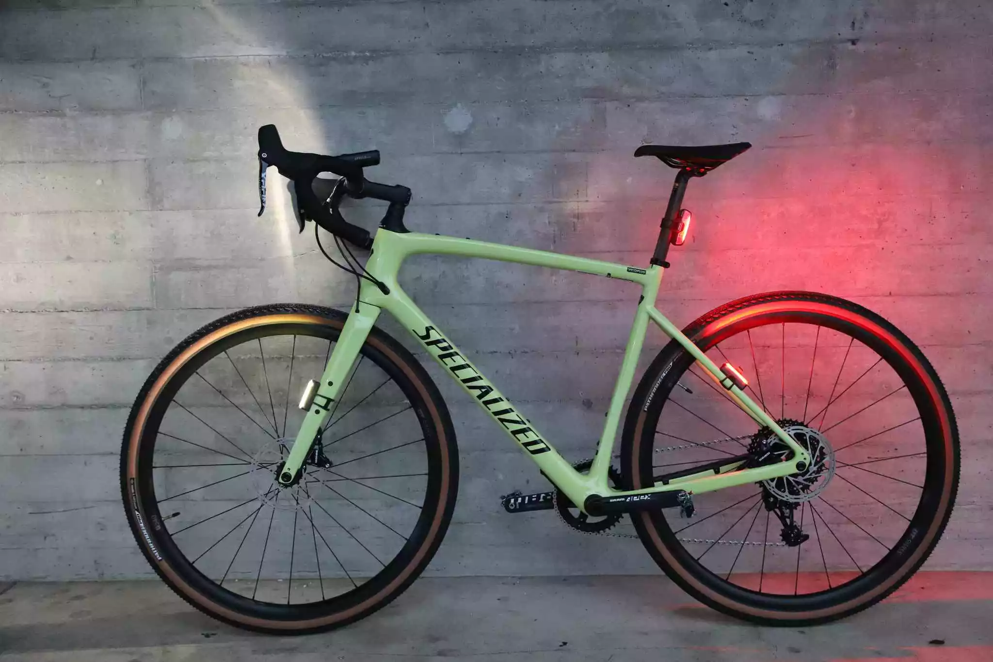 SEITWÄRTS Rücklicht 50 Lumen, Schwarz Von VELOPLUS SWISS DESIGN 10 SEITWÄRTS Rücklicht 50 Lumen, Schwarz Von VELOPLUS SWISS DESIGN – Bild 10