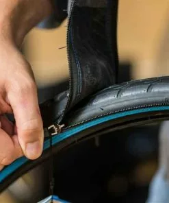 RETYRE SKIN WINTER TRAVELLER 700 X 47C, Schwarz Von RETYRE 5 RETYRE SKIN WINTER TRAVELLER 700 X 47C, Schwarz Von RETYRE -Reperatur & Pflege Verkäufe 5seF7oTG9YlqS6QUgPwUS3 33006402 schwarz 2