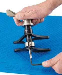 Park Tool OM-2 Werkbank-Auflage 5 Park Tool OM-2 Werkbank-Auflage -Reperatur & Pflege Verkäufe az Park Tool OM 2 Werkbank Auflage 3 blue 227961